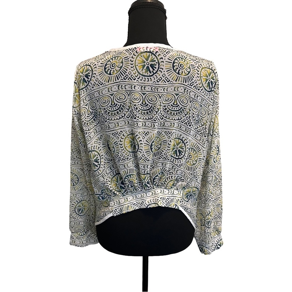 Body Central Geometric Patterned Open Front Top Size M - Picture 3 of 5